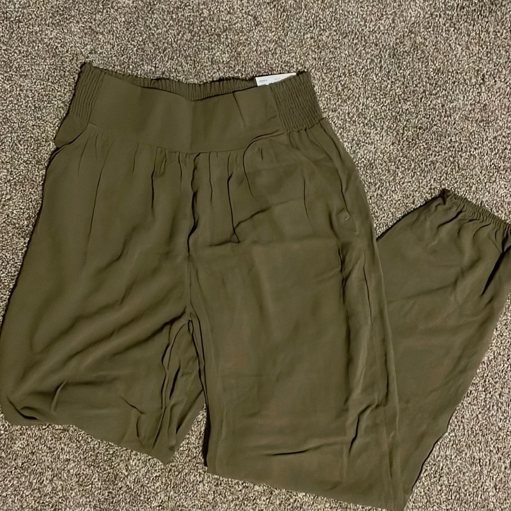 So Joggers - lightweight, NWT